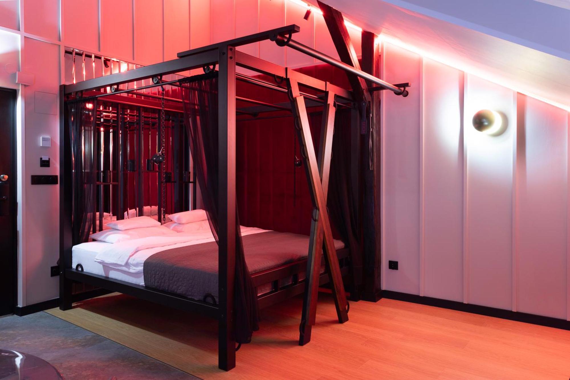 Exclusive Bdsm Apartment Krakow - Adults Only Eksteriør bilde