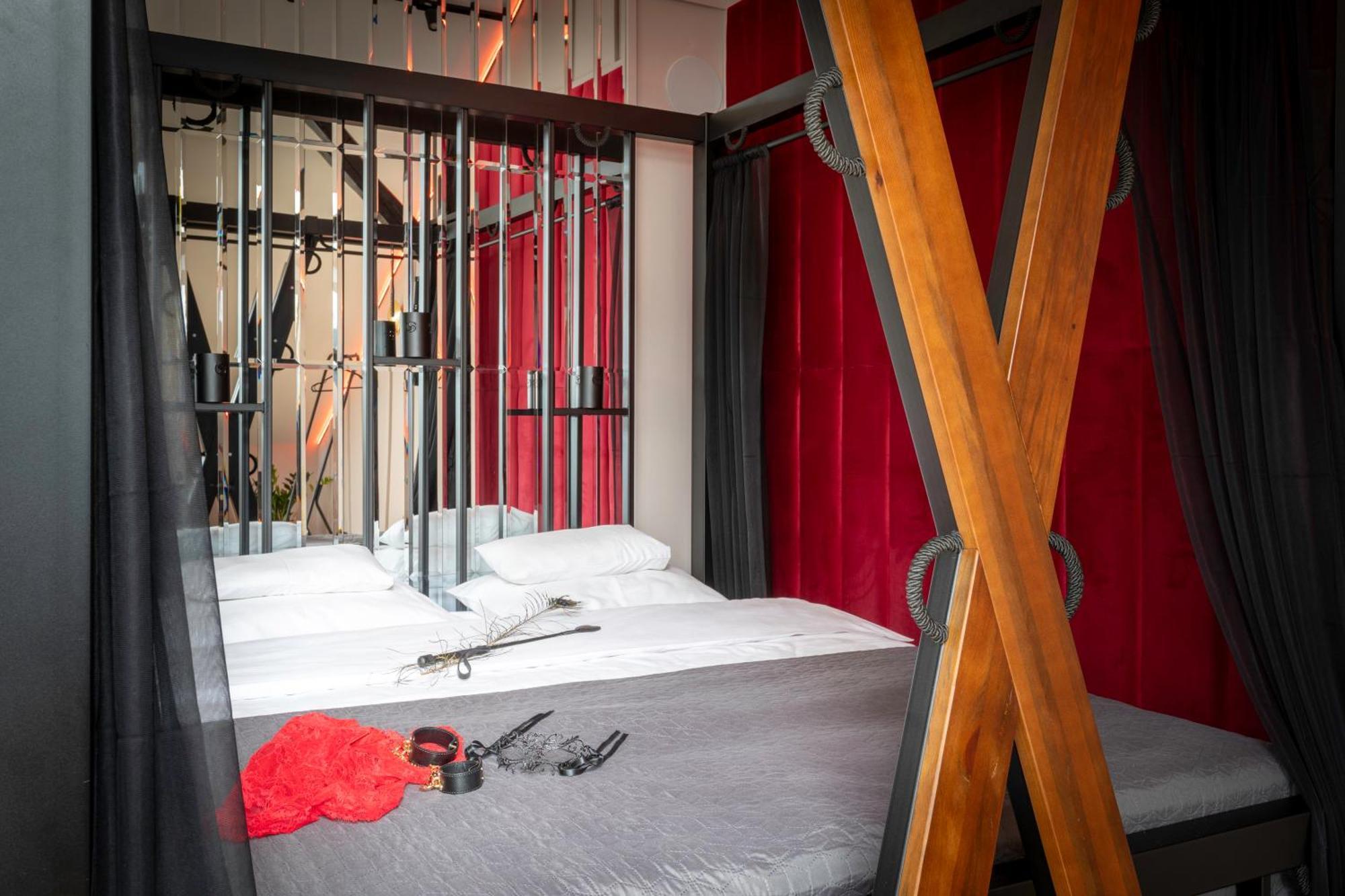 Exclusive Bdsm Apartment Krakow - Adults Only Eksteriør bilde